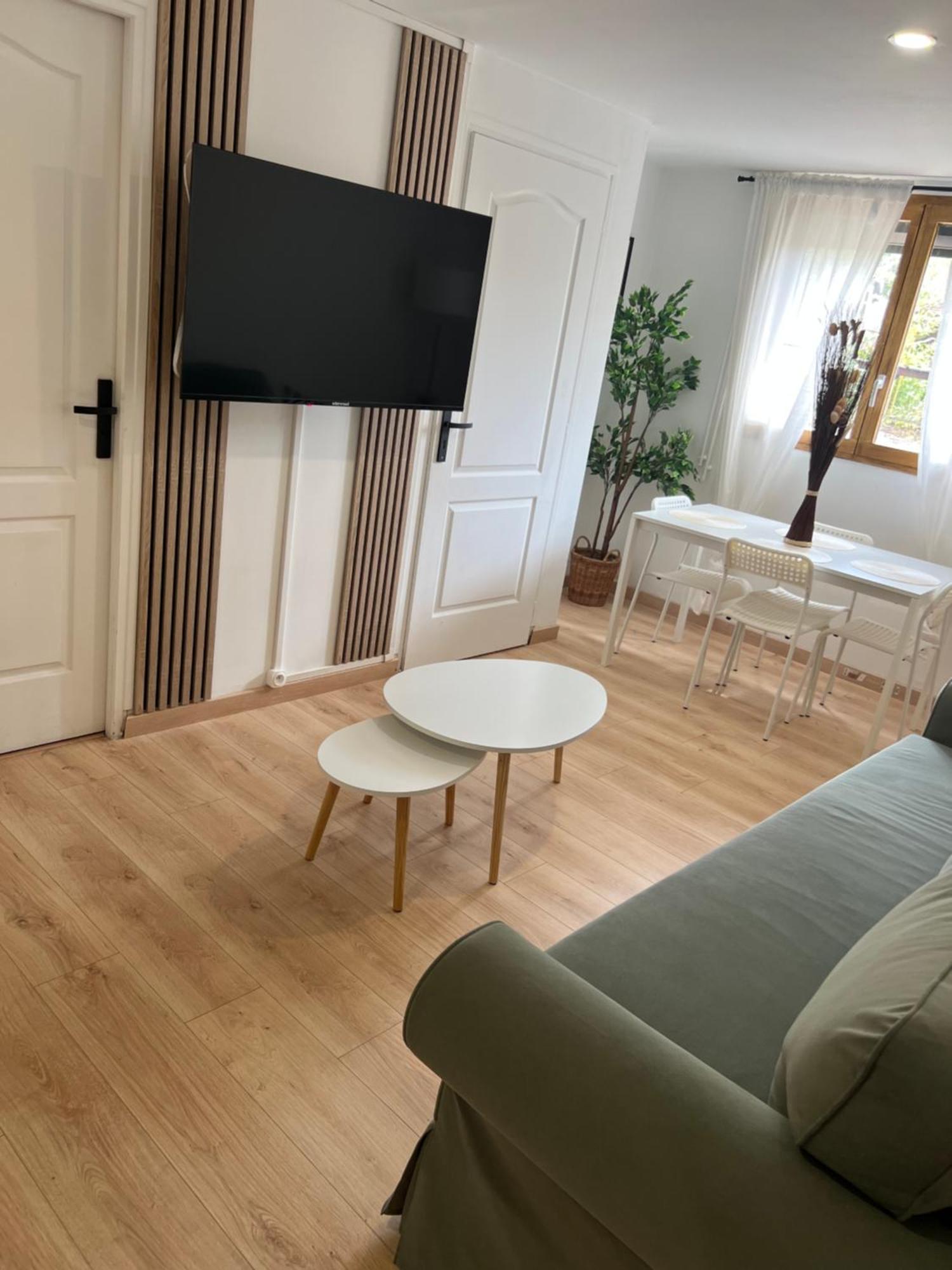 Appartement Pres De Paris, Disney & Cdg Tremblay-en-France Buitenkant foto